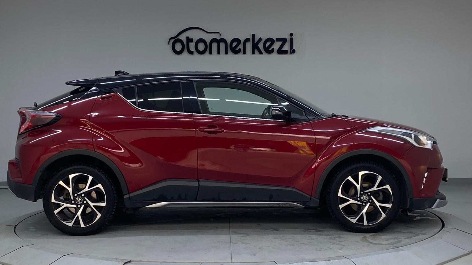 TOYOTA C-HR 6